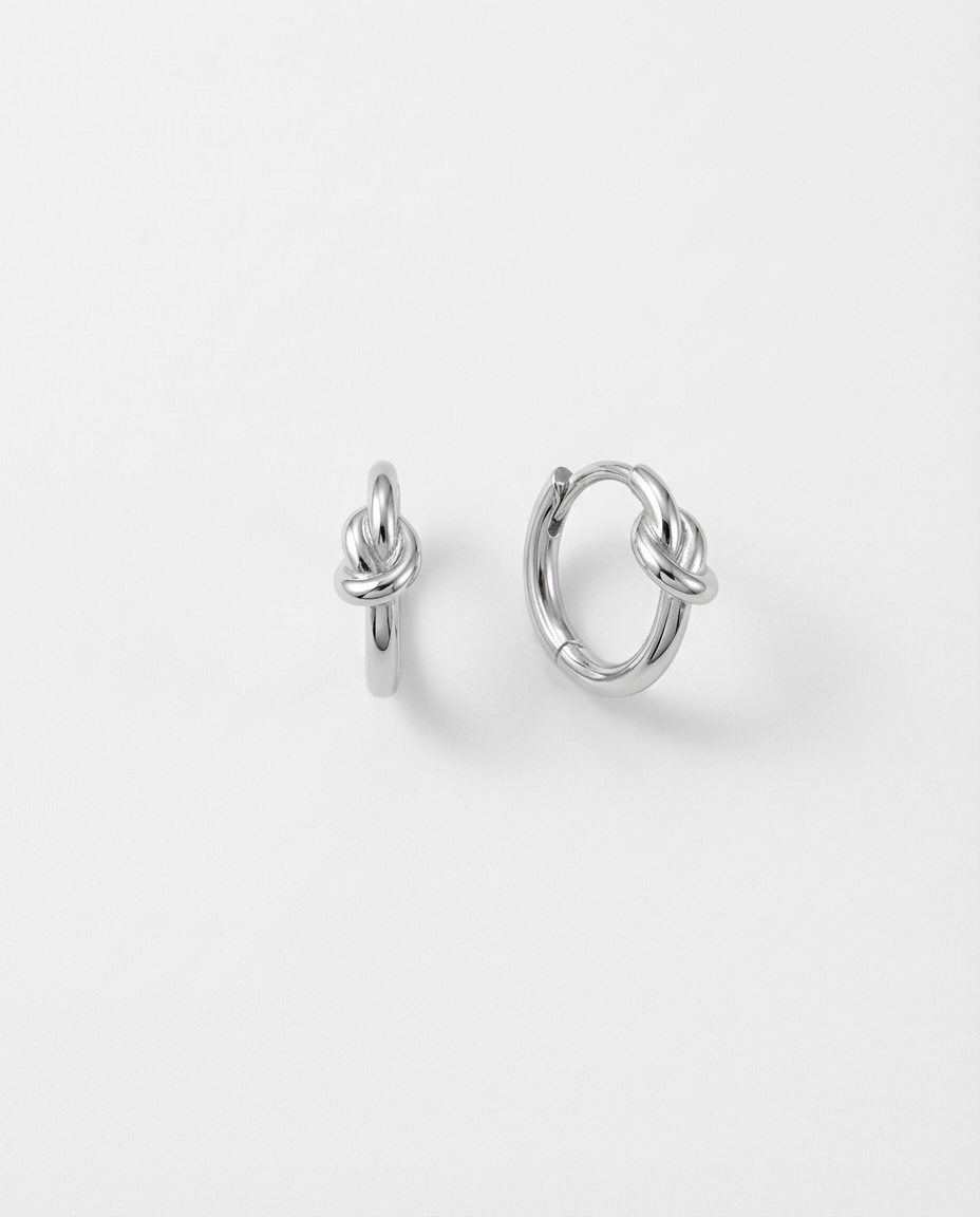 Invisible String Huggies